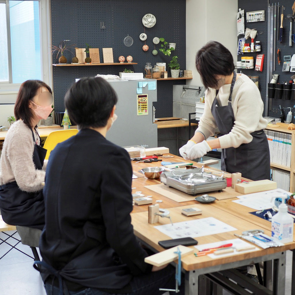 錫の豆皿作り